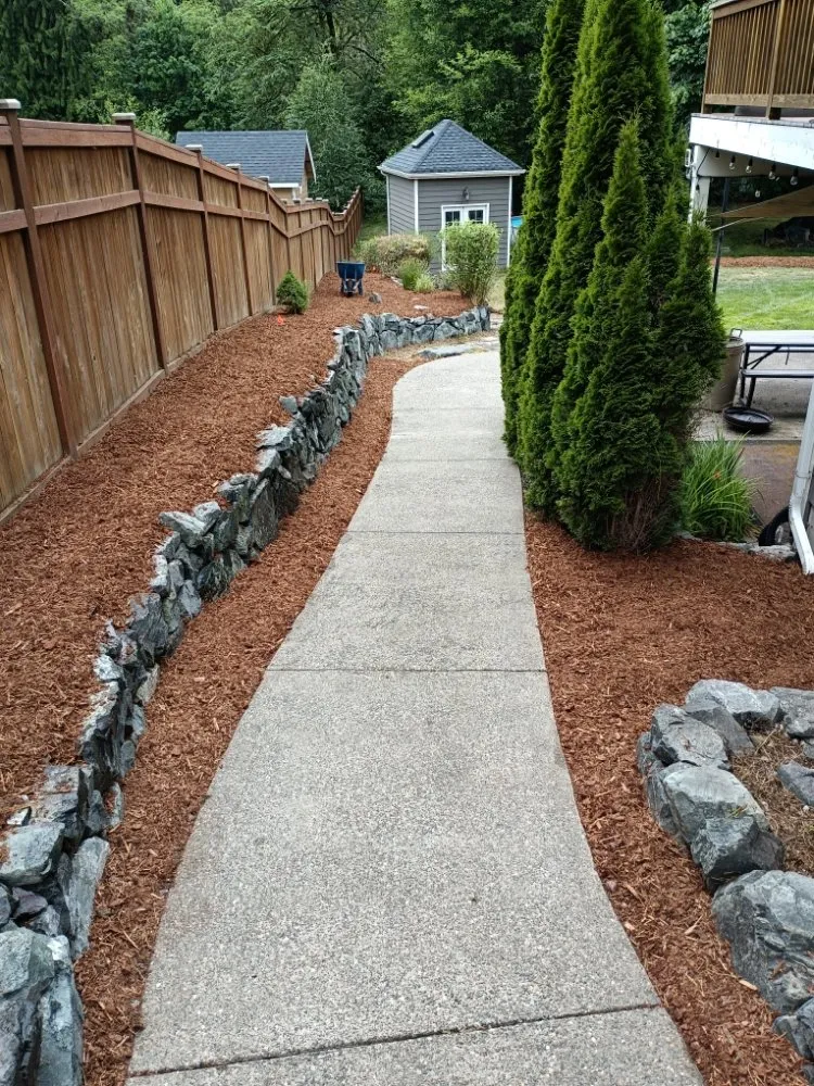 Local yard cleanup service in Bonney Lake, WA - Flores Family Lawn Care