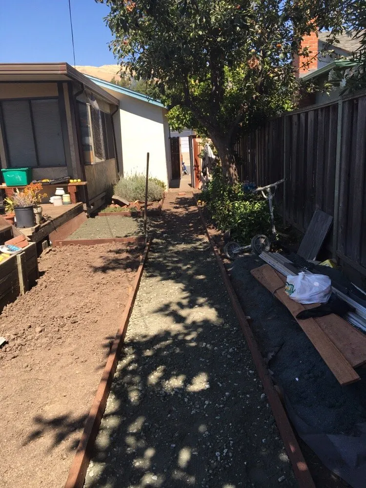 Custom yard cleanup service in Menlo Park, CA - Flores Gardening and Landscaping
