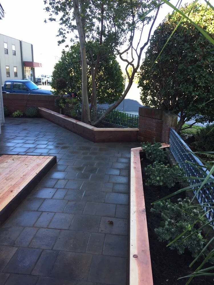 Professional residential landscaping with custom design in Menlo Park, CA by Flores Gardening and Landscaping