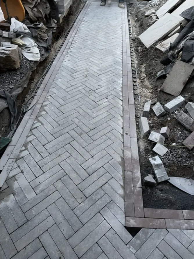 Top-rated lawn mowing service for year-round maintenance across Annapolis, MD - Flores Green Care