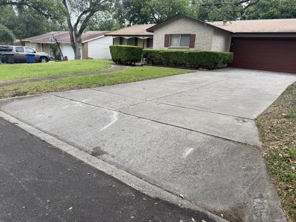 Professional lawn care service experts serving San Antonio, TX - Flores Home Solutions