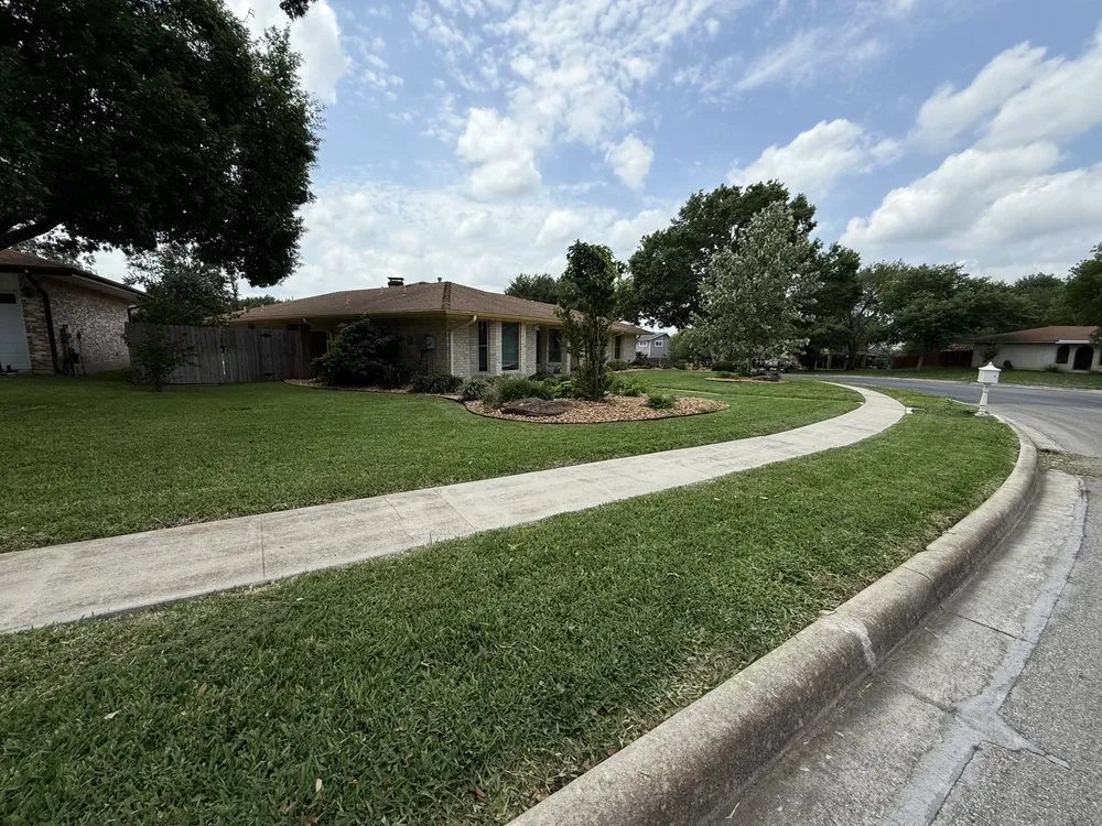 Reliable yard maintenance with custom design across San Antonio, TX - Flores Home Solutions