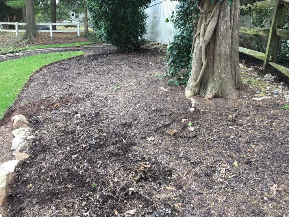 Custom outdoor landscaping in Norristown, PA - Flores Lanadscaping Tree Service