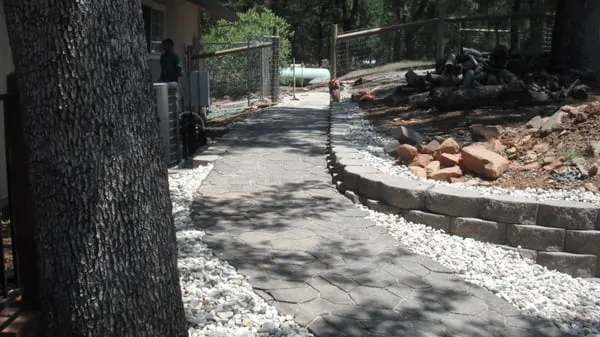 Flores Landscape and Garden Logo