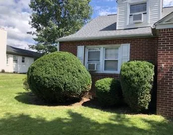 Top-rated garden landscaping in Harrisburg, PA by Flores Landscape Services