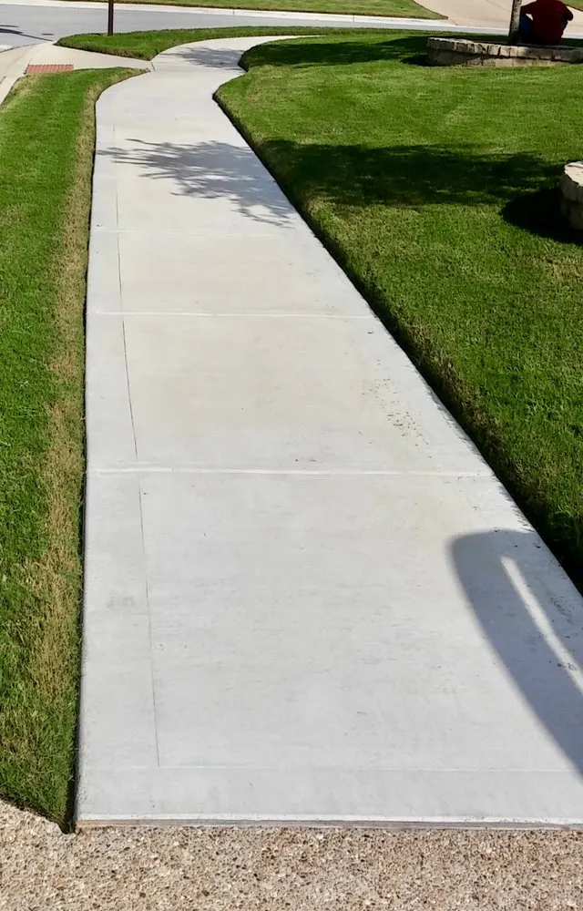 Local residential landscaping for year-round maintenance in Manor, TX by Flores Landscape Services