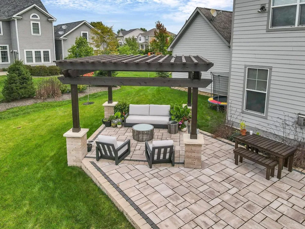 Local landscape design in Delaware, OH - Flores Landscapes