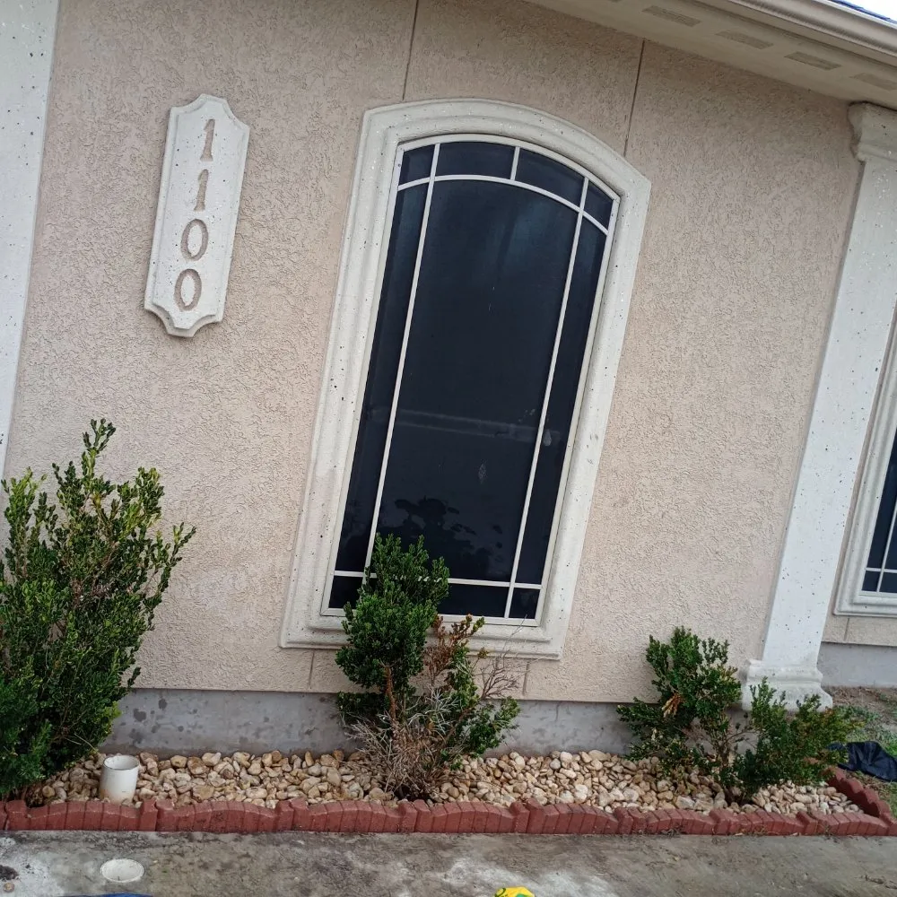 Expert garden landscaping in Alice, TX - Flores Landscaping & Clean Up Services