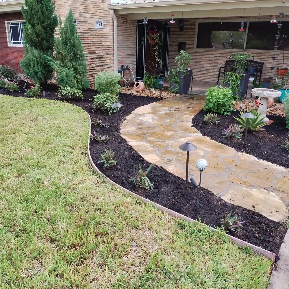 Custom lawn care service in Alice, TX - Flores Landscaping & Clean Up Services