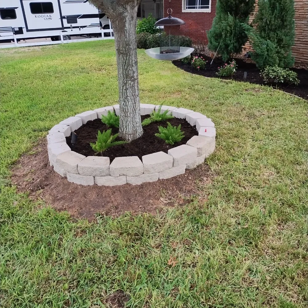 Custom lawn mowing service in Alice, TX - Flores Landscaping & Clean Up Services