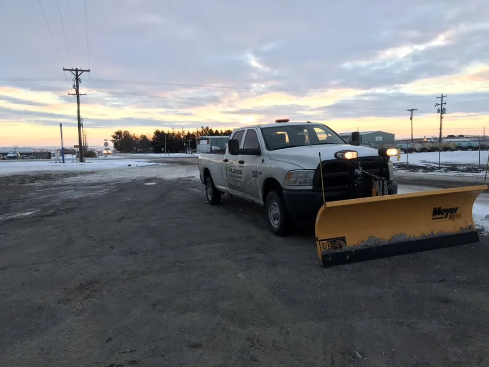 Affordable lawn mowing service experts serving Kennewick, WA - Flores Landscaping & Construction