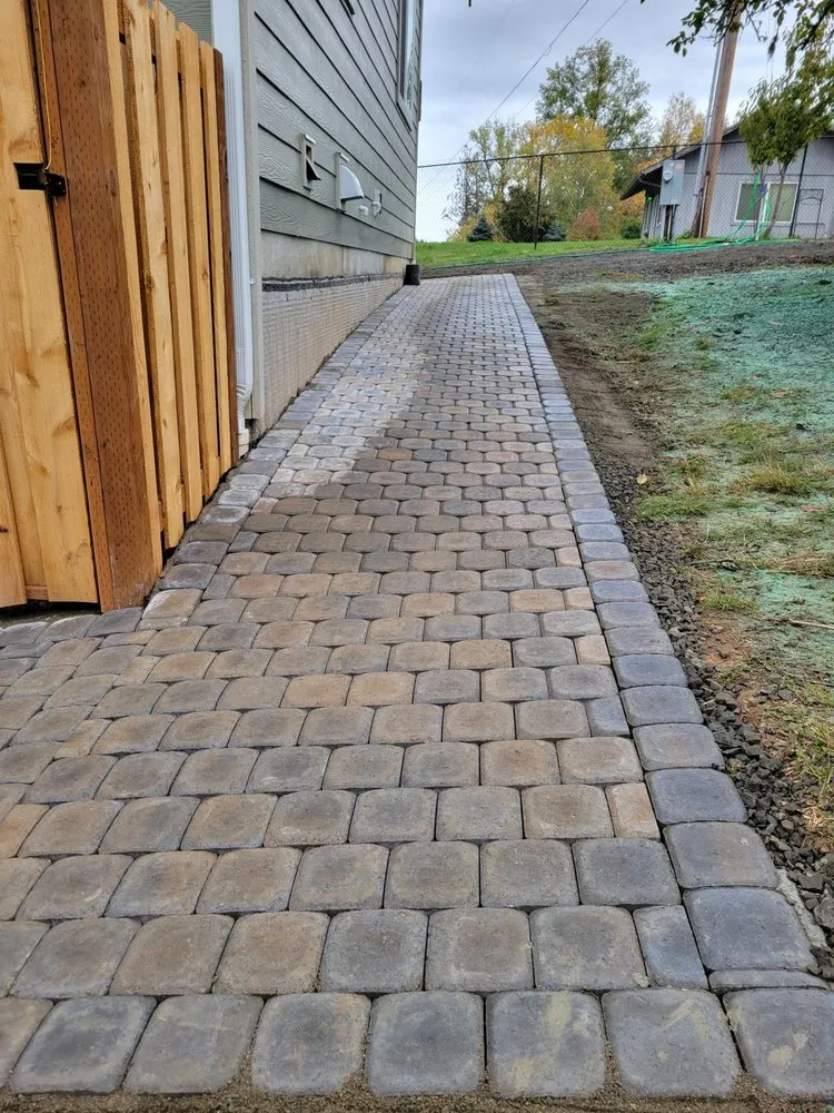 Trusted lawn mowing service in Shelton, WA - Flores Landscaping & Tree Service