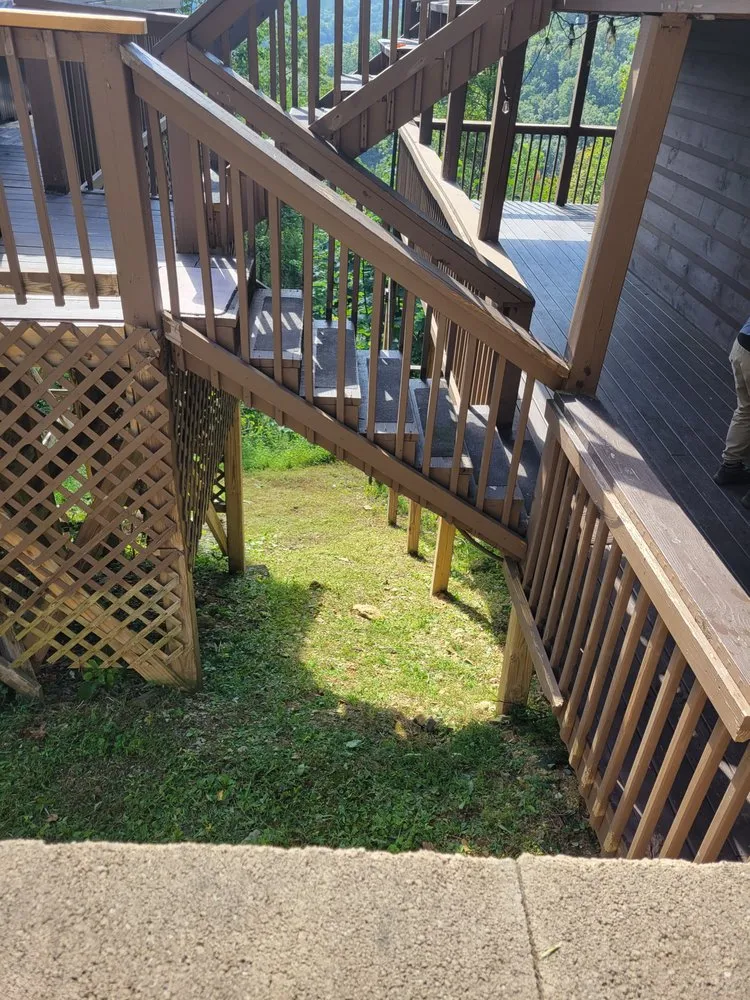 Affordable lawn mowing service experts serving Sevierville, TN - Flores Landscaping and Cleaning Services