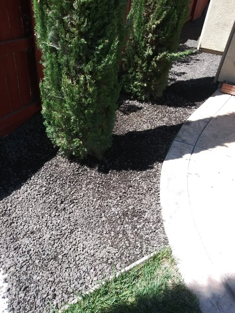 Affordable garden landscaping with custom design across Pittsburg, CA - Flores Landscaping And Maintenence