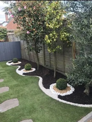 Flores Landscaping Logo