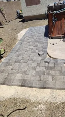 Flores Landscaping Logo