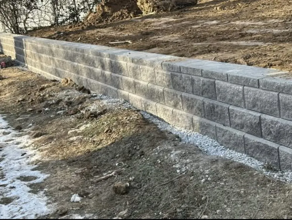 Expert landscaping services in Cincinnati, OH - Flores Landscaping