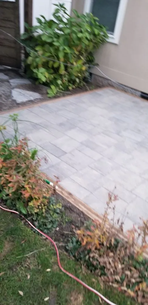 Expert landscape installation in Eugene, OR by Flores Landscaping