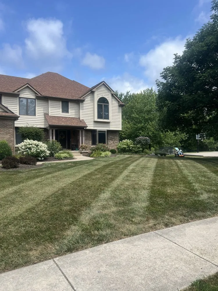 Trusted yard cleanup service in Fort Wayne, IN - Flores Landscaping