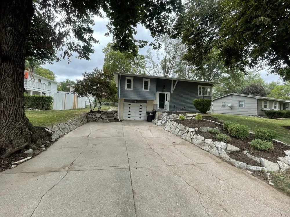 Professional landscape design experts serving Omaha, NE - Flores Landscaping