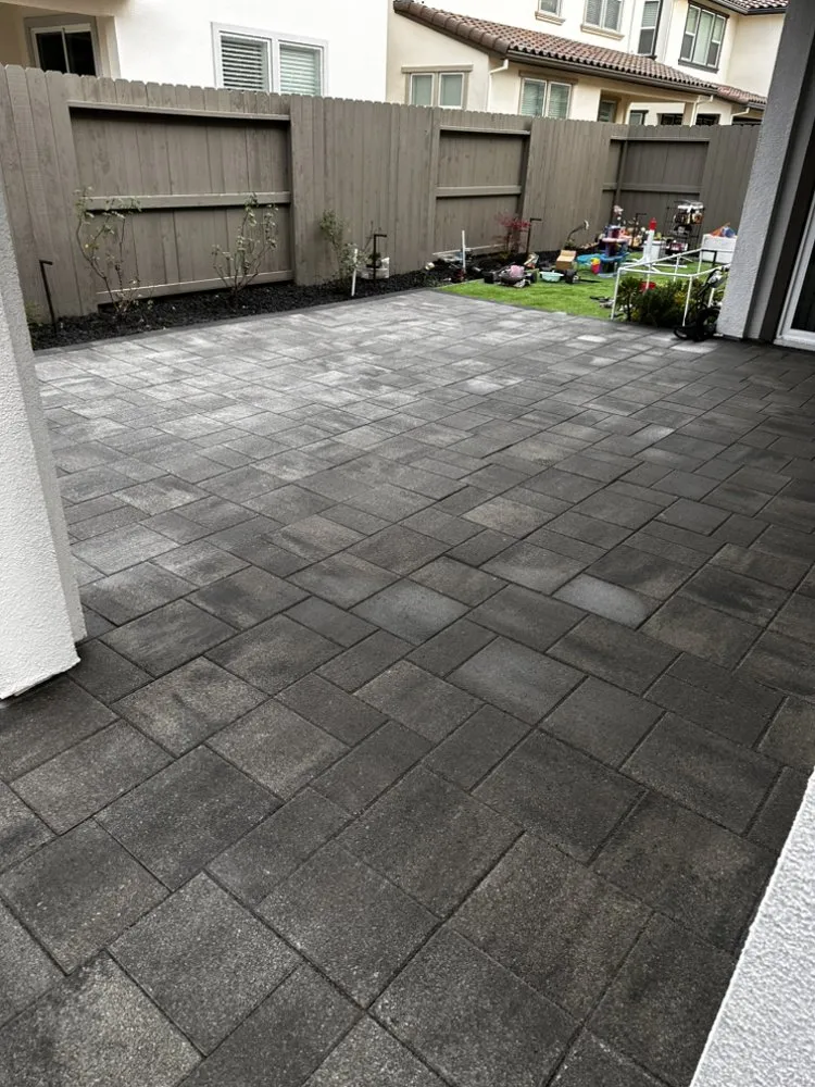 Reliable lawn care service experts serving Sacramento, CA - Flores Landscaping