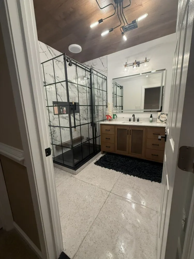 Affordable lawn mowing service experts serving Woodbridge, VA - Flores Landscaping