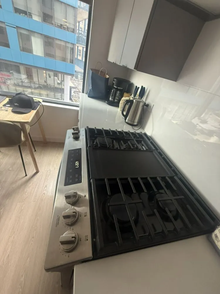 Top-rated lawn mowing service in Woodbridge, VA by Flores Landscaping