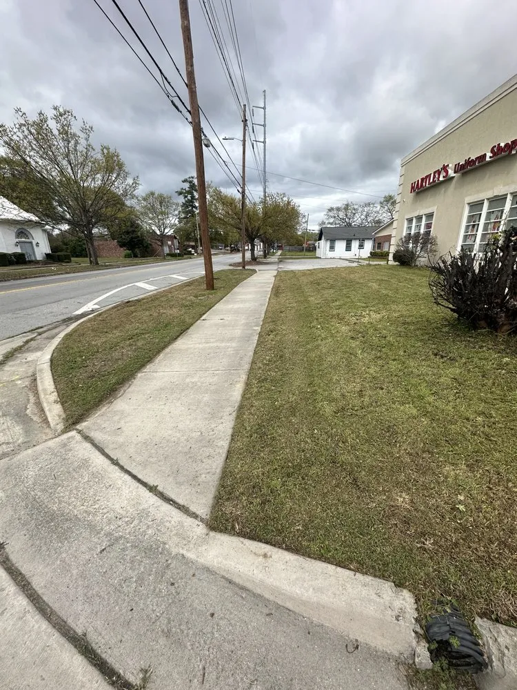 Local landscaping services in Augusta, GA - Flores Lawn Maintenance