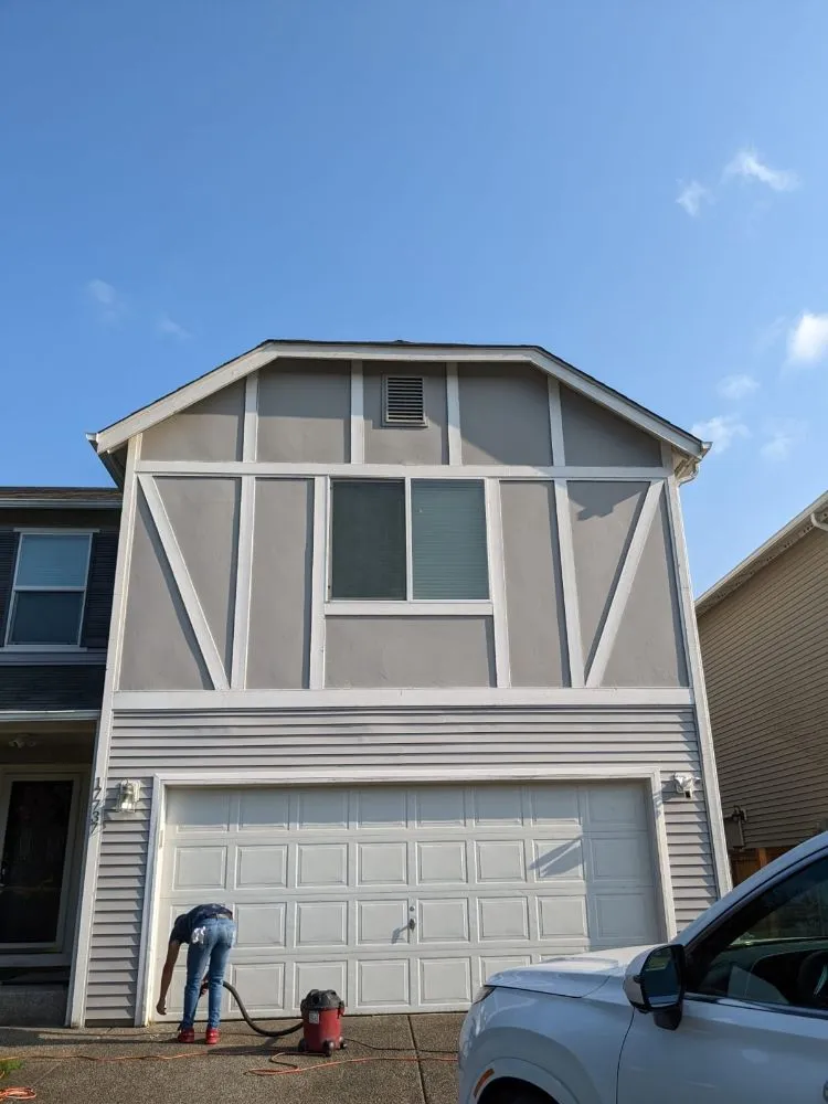 Expert garden landscaping experts serving Mill Creek, WA - Flores Total Home Services