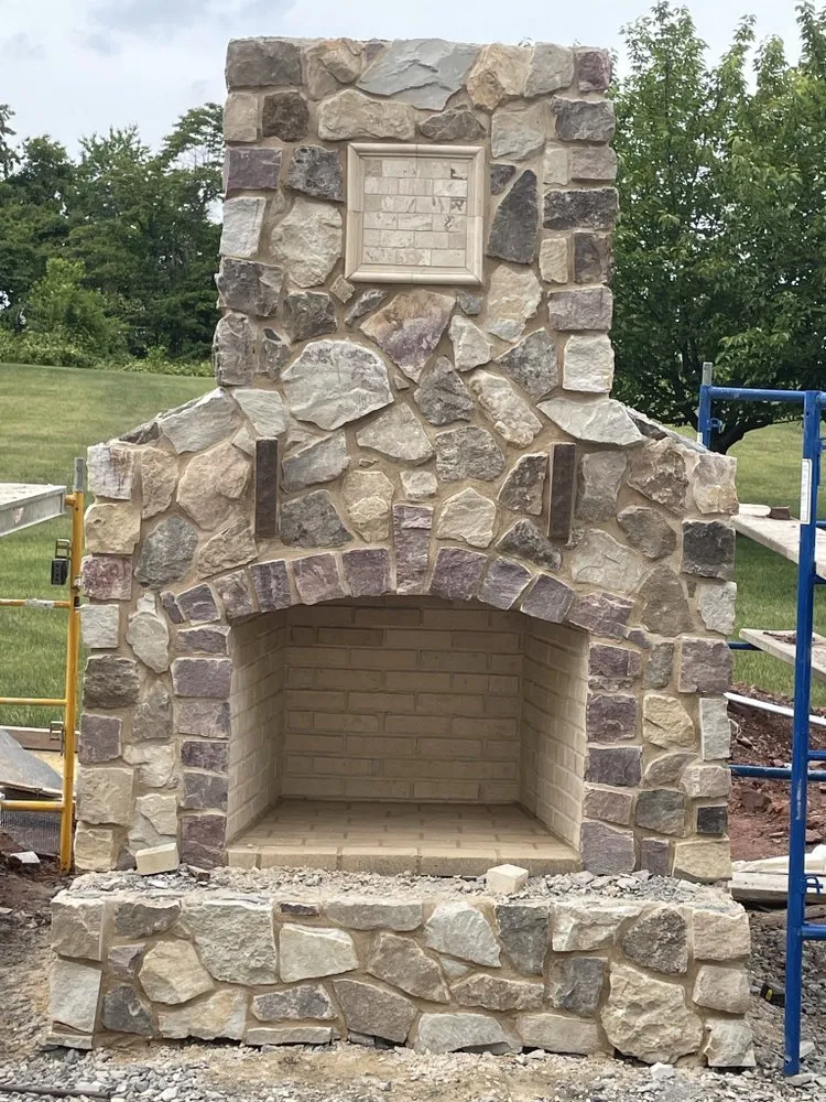 Custom residential landscaping experts serving Norristown, PA - Floresbrothers