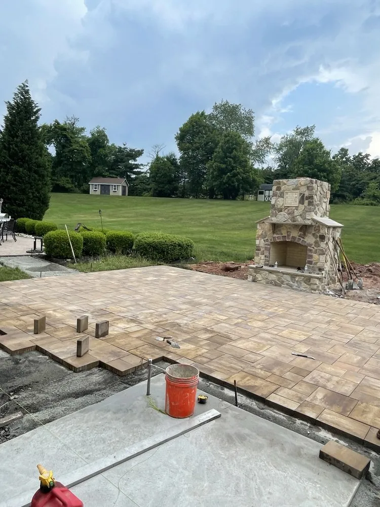 Expert lawn mowing service experts serving Norristown, PA - Floresbrothers