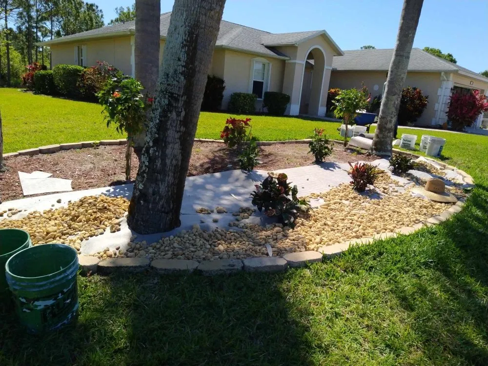 Reliable lawn care service experts serving Fort Pierce, FL - Flori Lawn Service