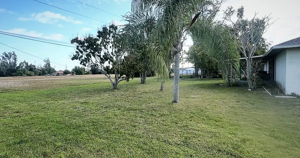 Professional garden landscaping in Fort Myers, FL by Florida Elite Lawn Care & Mobile Notary