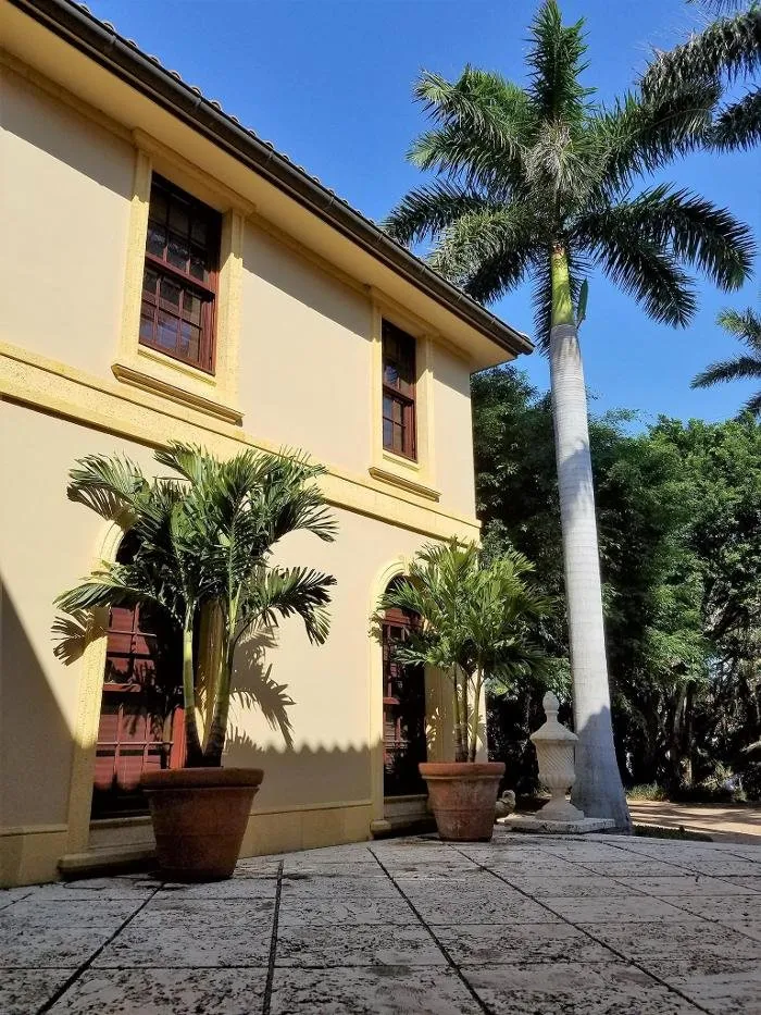 Affordable lawn care service experts serving Bonita Springs, FL - Florida Environmental