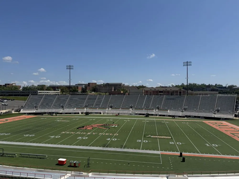 Top-rated residential landscaping in Tallahassee, FL by Florida Extreme Cleaning Service