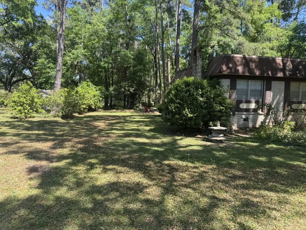 Expert residential landscaping experts serving Tallahassee, FL - Florida Extreme Cleaning Service