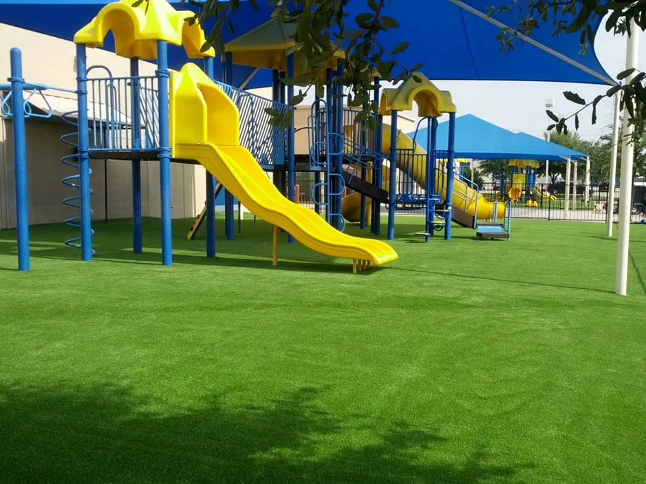Reliable yard maintenance experts serving Deerfield Beach, FL - Florida Fake Grass, Inc