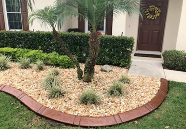 Affordable yard maintenance in Apopka, FL by Florida Landscape Borders