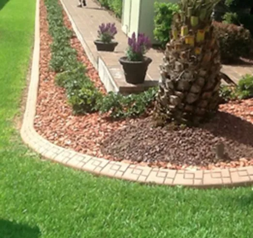 Reliable residential landscaping experts serving Apopka, FL - Florida Landscape Borders
