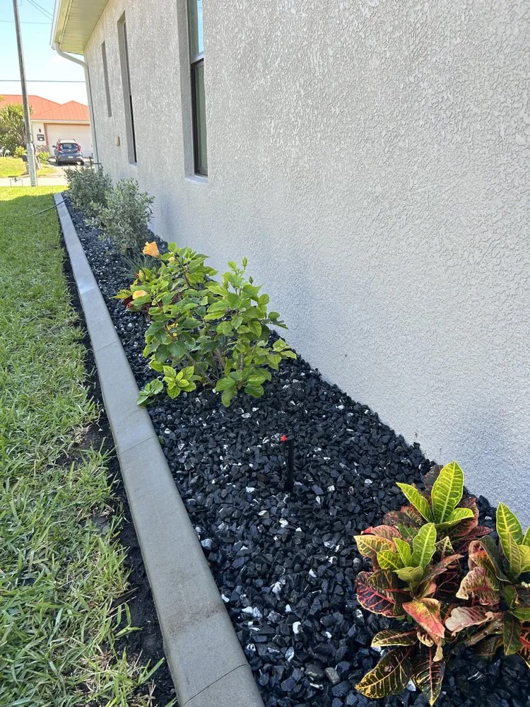 Affordable yard maintenance in Englewood, FL by Florida Lawn Care Experts