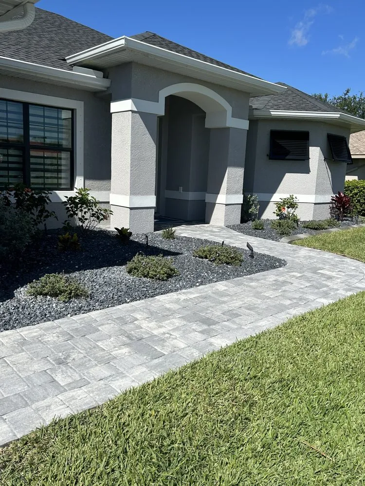 Professional garden landscaping in Englewood, FL by Florida Lawn Care Experts