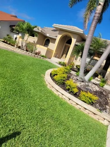 Top-rated outdoor landscaping in Port Charlotte, FL - Florida Living Landscapes