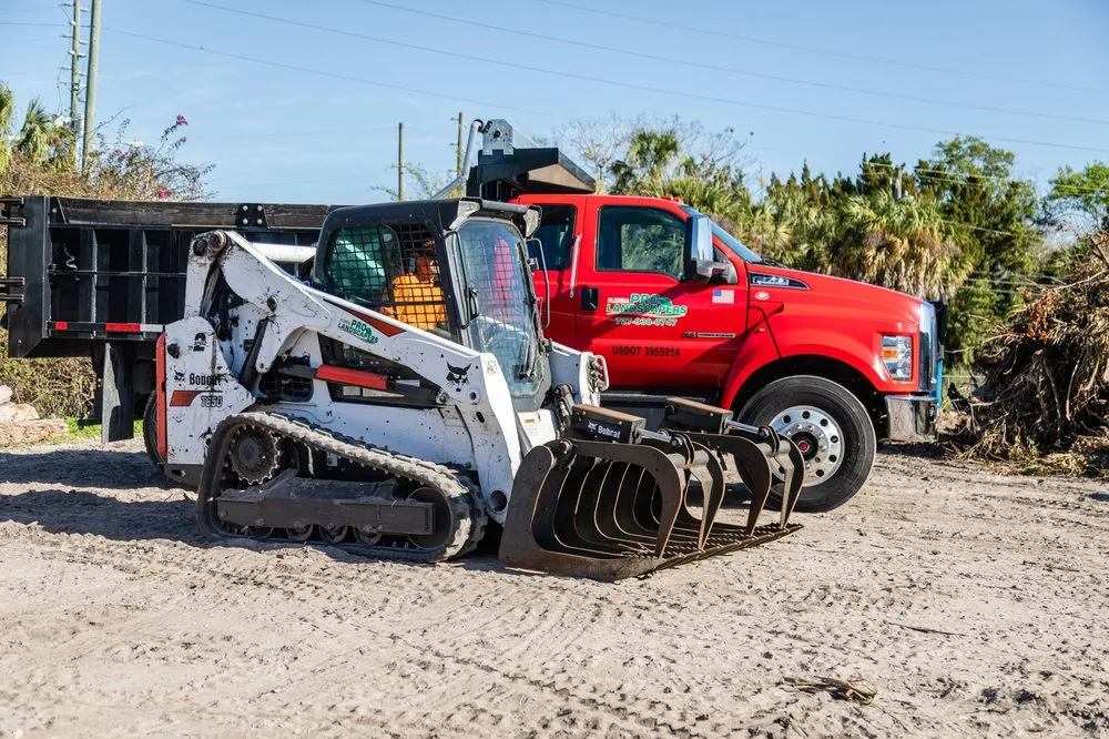 Professional yard cleanup service experts serving Port Richey, FL - Florida Pro Landscapers