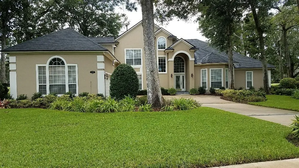 Custom yard cleanup service for outdoor upgrades in Atlantic Beach, FL by Florida Pro Lawn Care