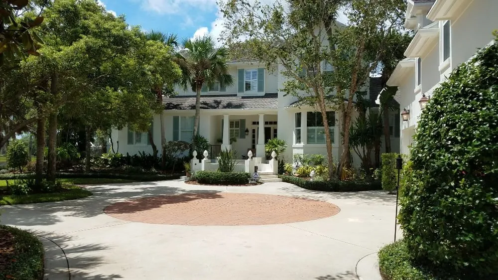 Custom landscape design experts serving Atlantic Beach, FL - Florida Pro Lawn Care