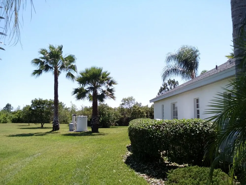 Professional yard maintenance experts serving Bradenton, FL - Florida's Finest Tree And Lawn Service