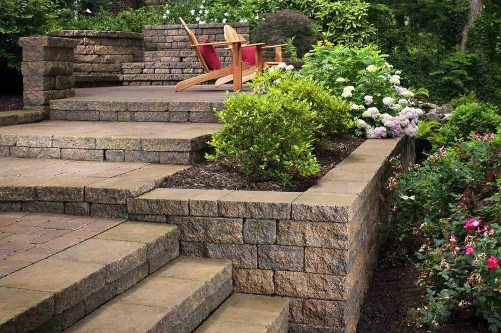 Trusted garden landscaping for beautiful yards in Poulsbo, WA by Floridas Lawn Service