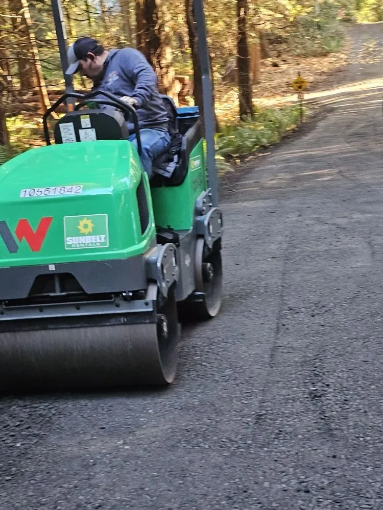 Local landscape design experts serving Poulsbo, WA - Floridas Lawn Service