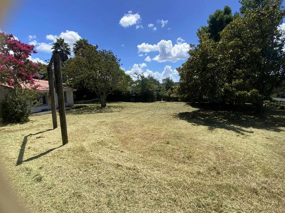 Professional garden landscaping in Sacramento, CA by Florin Lawn Care