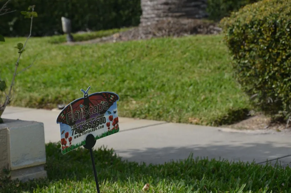 Professional yard maintenance experts serving Trinity, FL - Floriscape